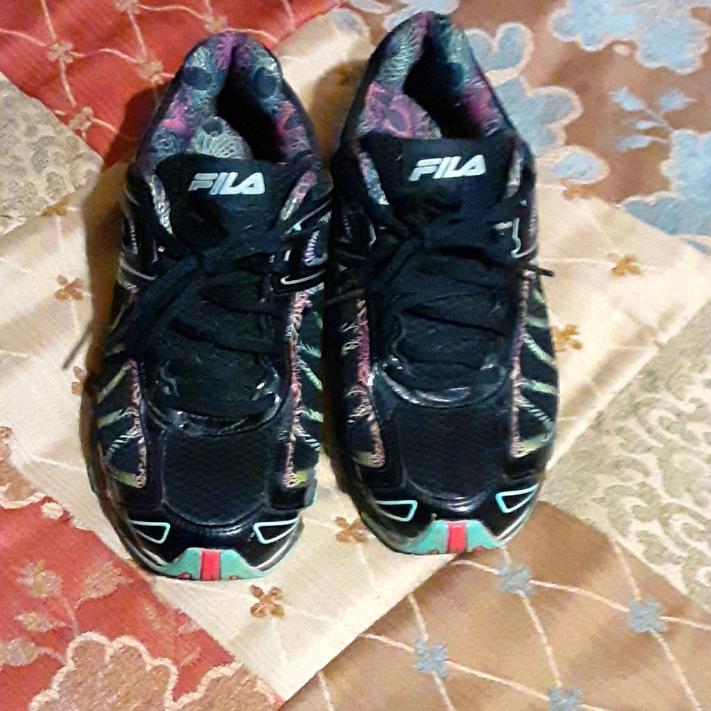 Running shoes